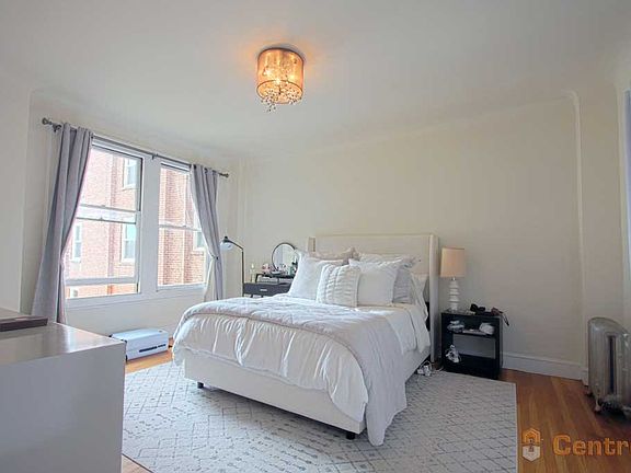 4th image of 2101 Sacramento St #21