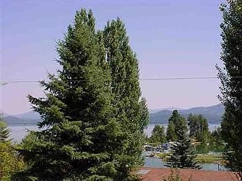 Views of lake and Sourdough point