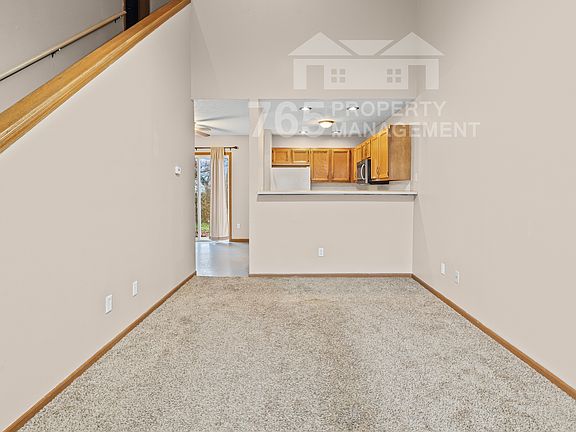 3rd image of 70 Bridgewater Ct #18
