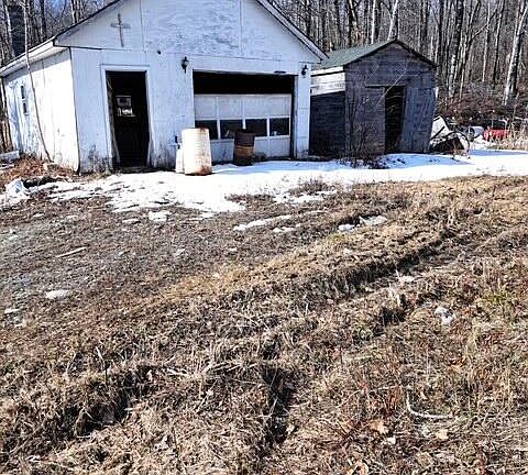 2nd image of 527 Canaan Road