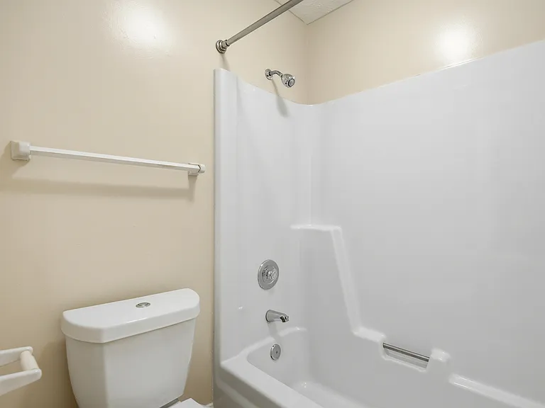 Willow - Bathroom 2 Willow - Bathroom 2