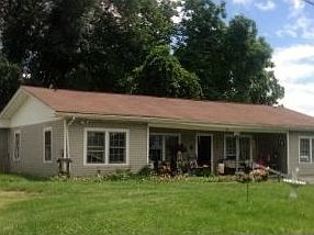 1st image of 2737 Everett St