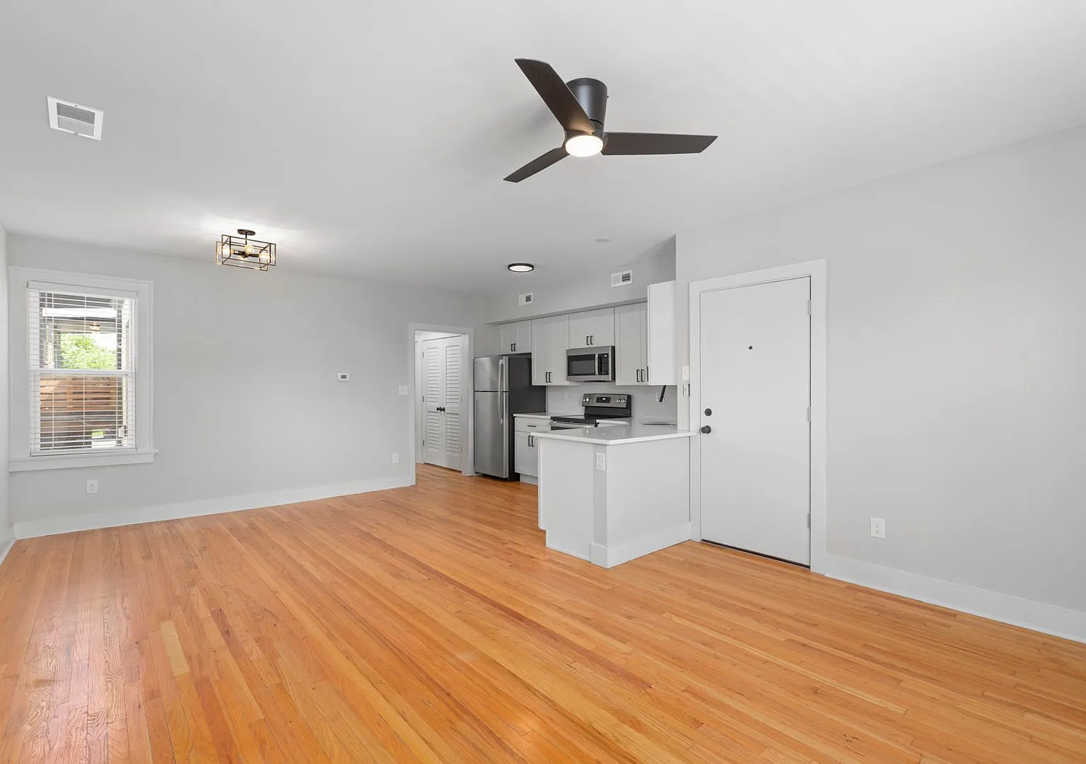 6201 Arsenal through 3051 Clifton — Photo 4