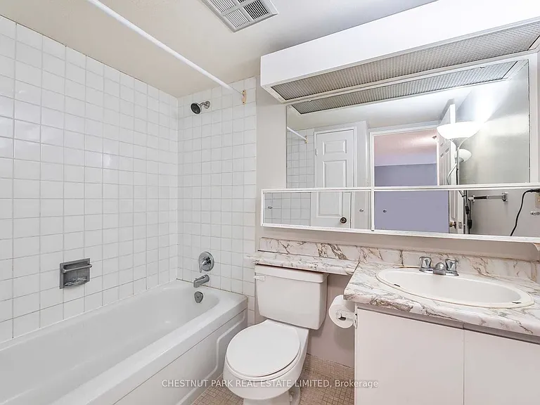 89 McCaul St #622 — Photo 20