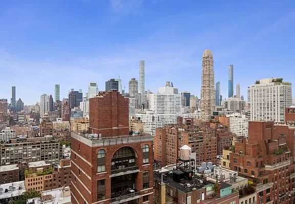 2nd image of 353 E 72nd St APT 29C