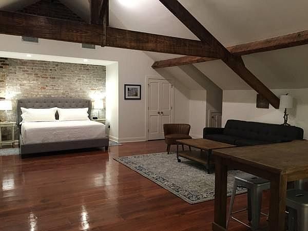 1st image of 812 Bourbon St #4