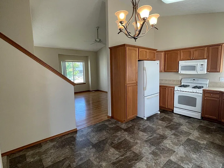 3728 S Vercler Ln — Photo 4