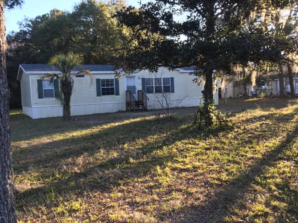 7704 W Autumn St, Homosassa, FL 34446
