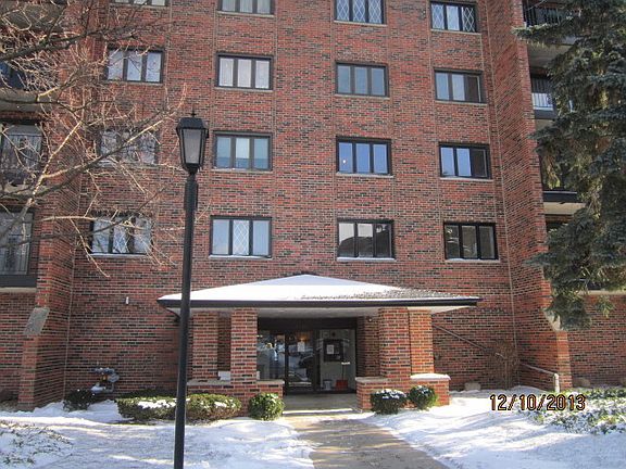 3rd image of 9346 Landings Ln Unit 105