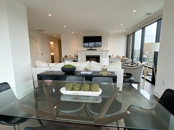 5th image of 797 N Wall St #608W