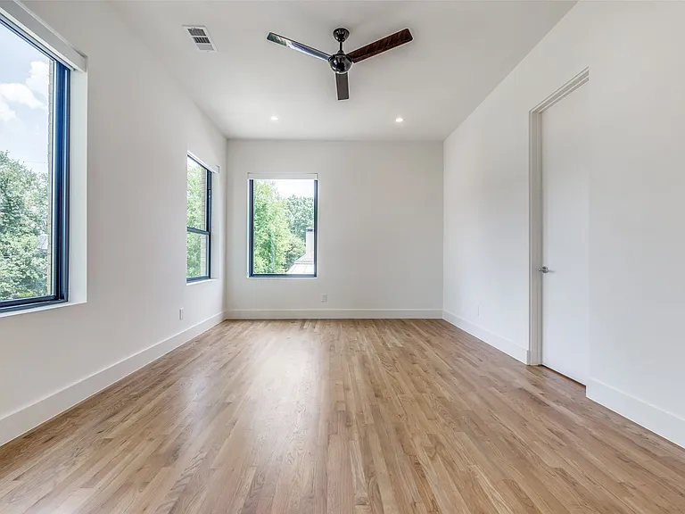 3526 Cragmont Ave — Photo 26