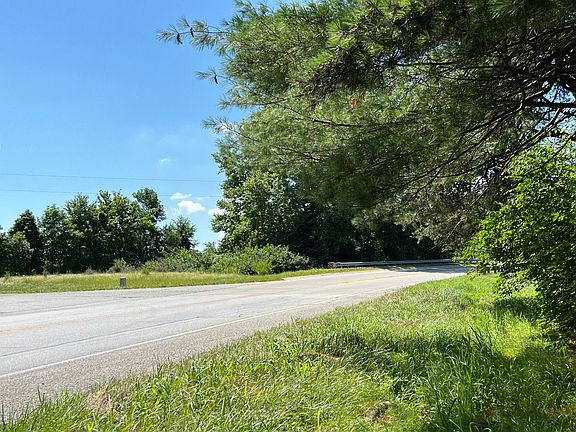 4th image of 1512 N Us Highway 31
