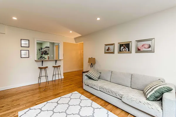 Sold by Keller Williams Realty Landmark | media 17