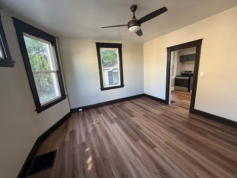 2885 Shaffer Ave — Photo 8