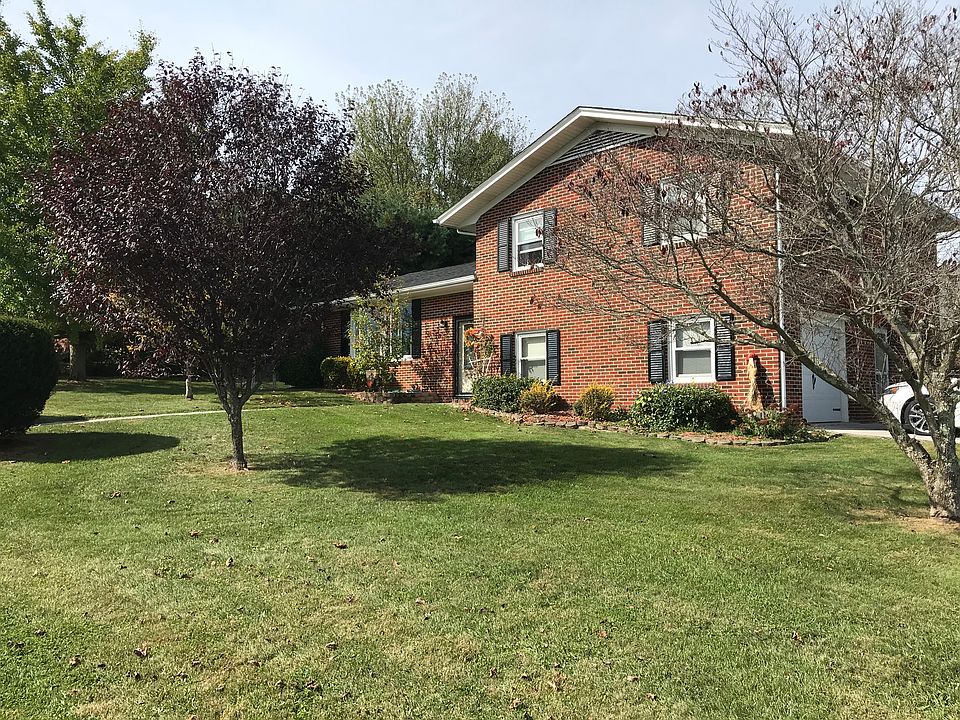 1st image of 590 Mountain View Dr