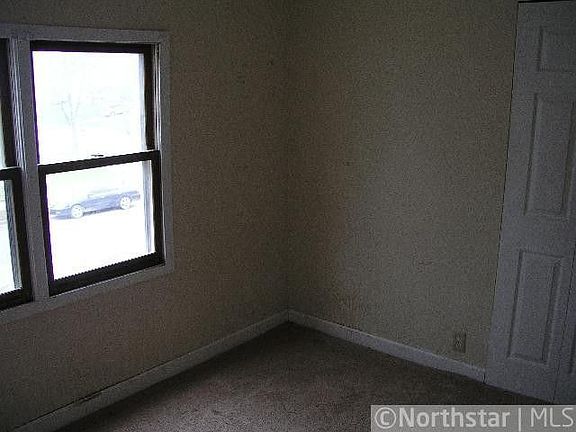 5th image of 3246 Girard Ave N