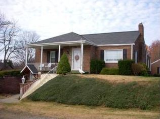 3605 Knape St, Beaver Falls, PA 15010