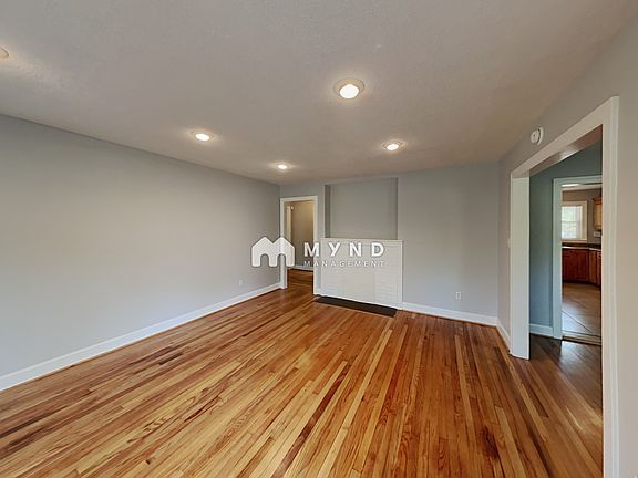 3rd image of 1025 Tower Dr