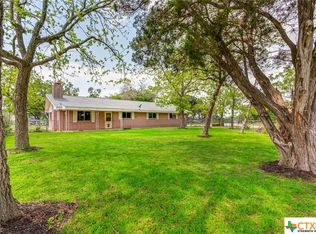 837 Canyon Bnd, Canyon Lake, TX 78133