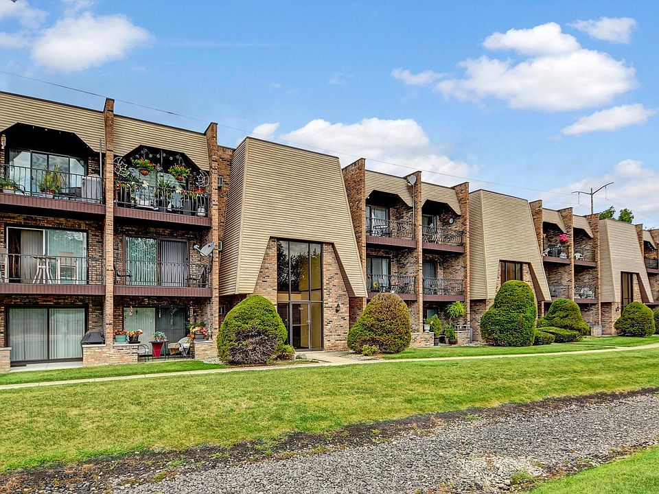 1st image of 7310 Blackstone Ave APT 15