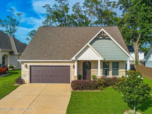 14038 Plantation Oaks Dr, Gulfport, MS 39503