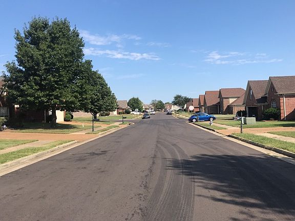 5th image of 4832 Bloomfield Dr