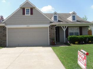 20332 E 43rd St S, Broken Arrow, OK 74014