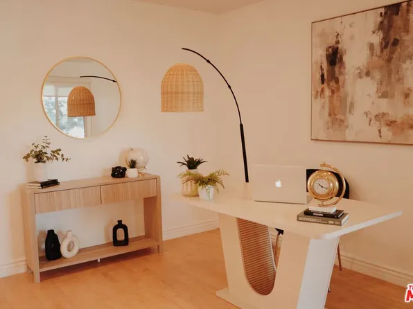 1328 Havenhurst Dr APT 202, West Hollywood, CA 90046