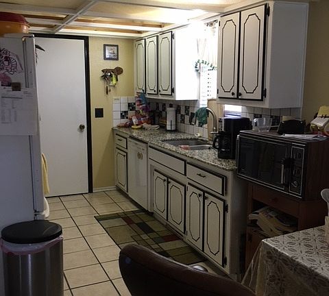 2nd image of 966 Squire Mansion