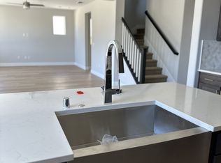 2938 Rabbit Hollow Dr, Lathrop, CA 95330