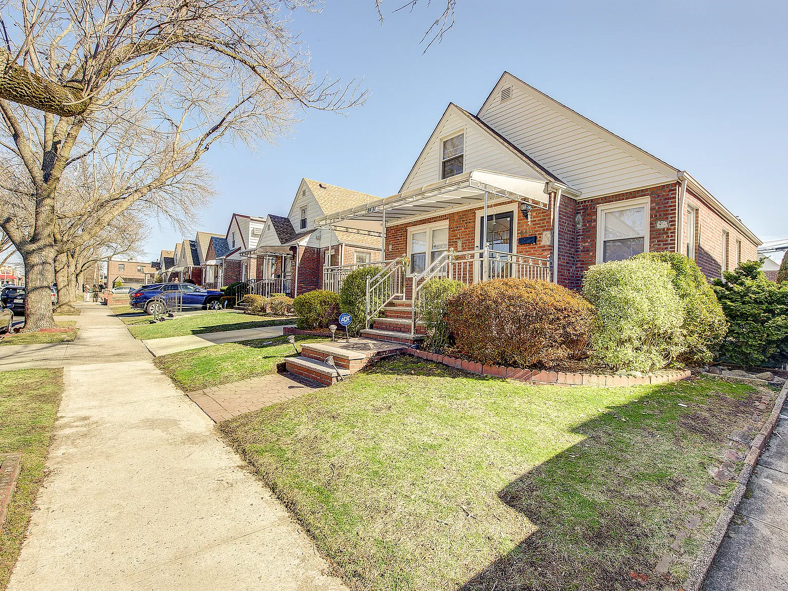4 bed, 1.5 bath, 1400 sqft, $3,800 — Photo 3
