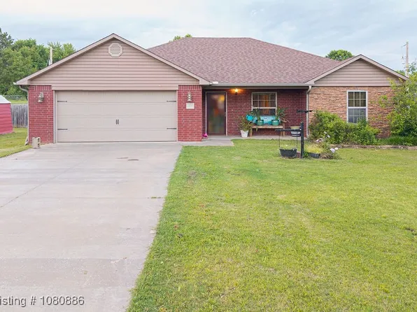 1917 Fisher Rd, Muldrow, OK 74948