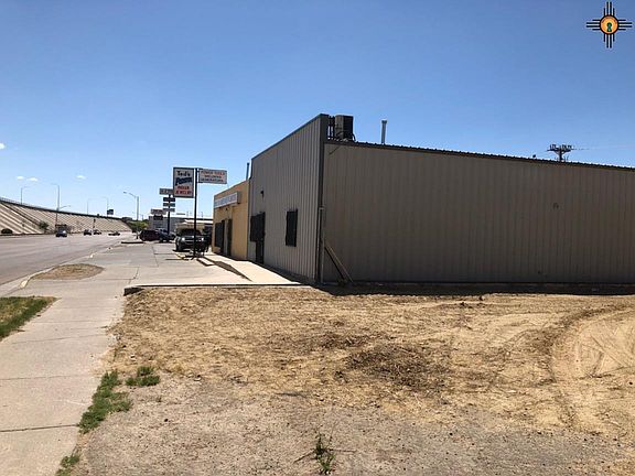 2nd image of 406 W Maloney Ave
