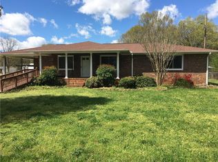 1025 Cloud Dr, Belton, SC 29627
