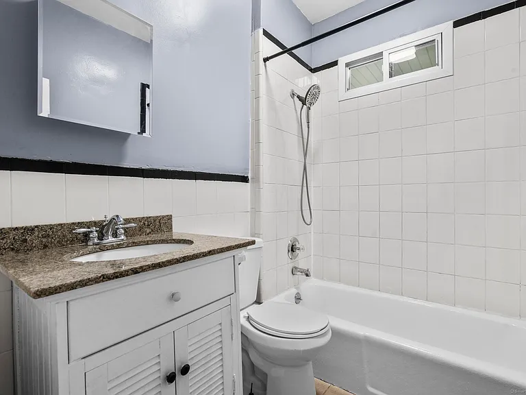 1105 N Main St #1 — Photo 19