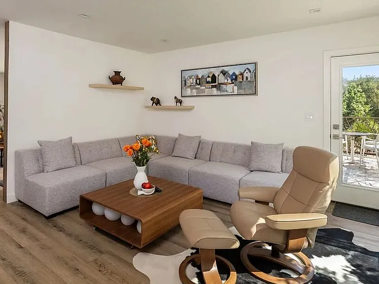 10555 Art St #1 — Photo 12