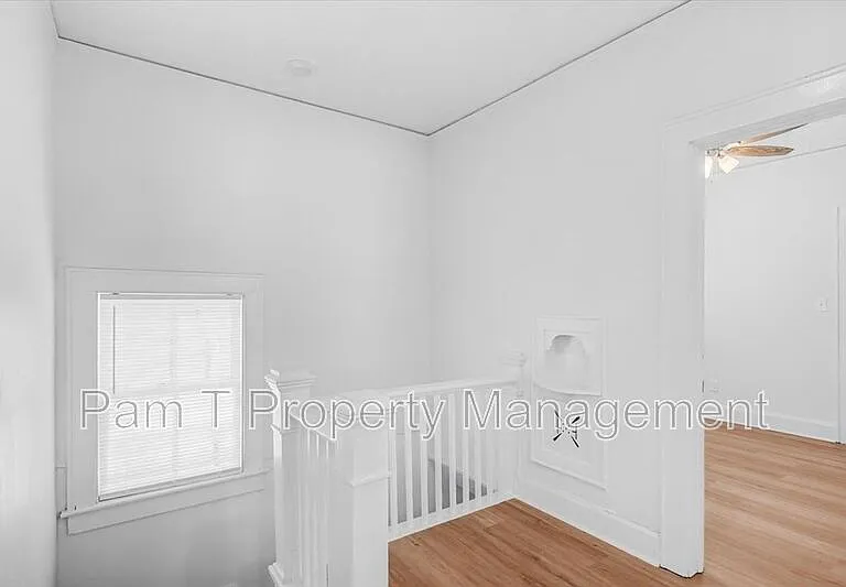 613 W 39th St #B — Photo 17