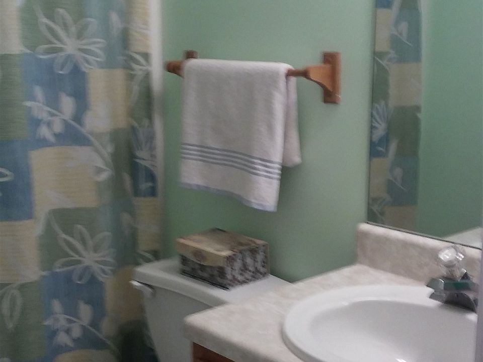 1st image of 240 Chestnut Dr