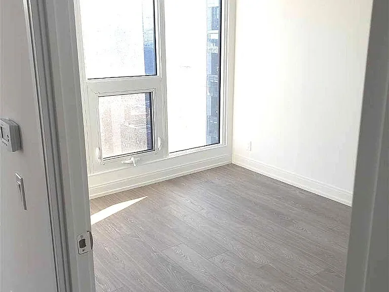 181 Dundas St E #2106 — Photo 5