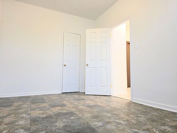 5th image of 1502 W 6th St APT D4
