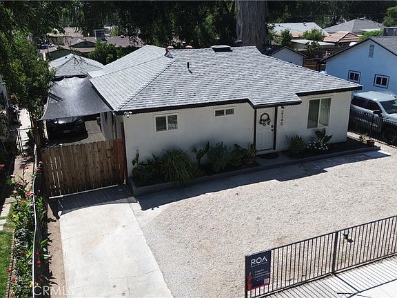 3rd image of 2340 Cedar St