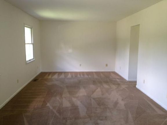 3rd image of 38283 Coles Ct