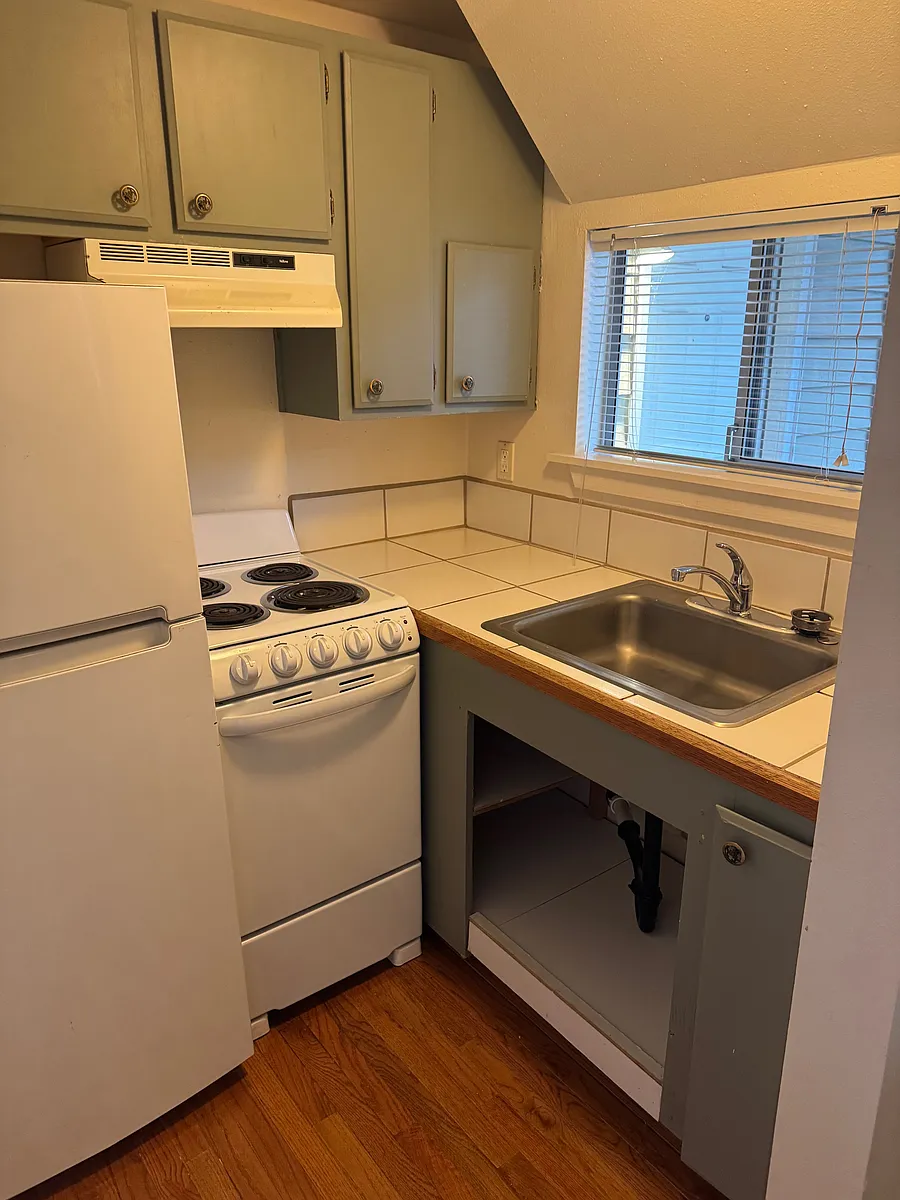 Building Photo - 1414 SE Lambert St #3