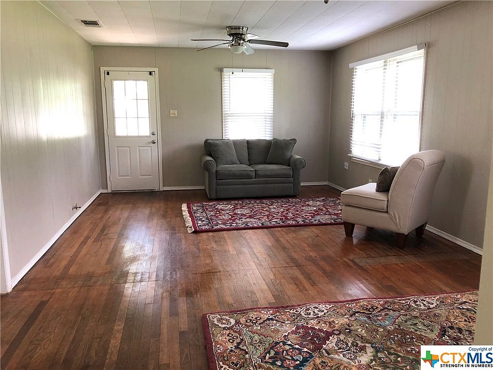 723 Quinlan St, Kerrville, TX 78028 MLS 512206 Zillow