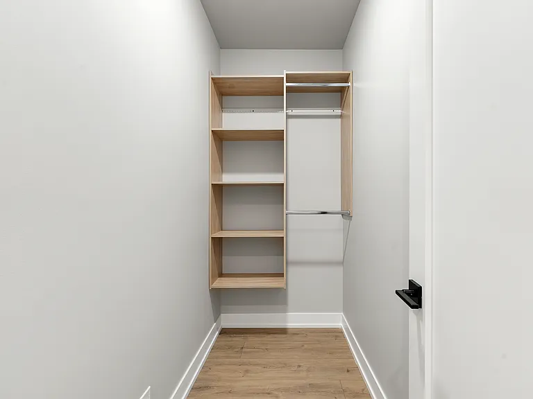 2354 W Polk St #302 — Photo 17