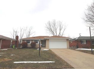11239 Brougham Dr, Sterling Heights, MI 48312