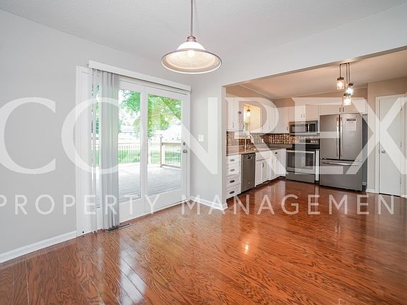 5th image of 504 NW Palmer Dr