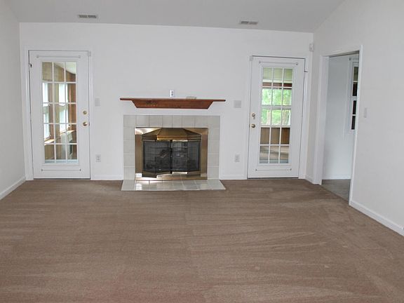 2nd image of 111 Pond Dr