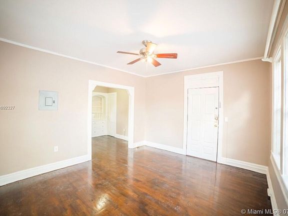 3rd image of 344 Mendoza Ave APT 8