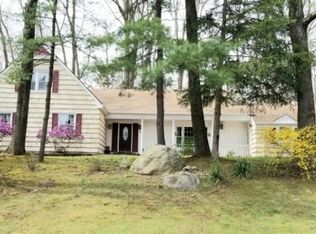 9 Beaver Ridge Rd, Morris Plains, NJ 07950